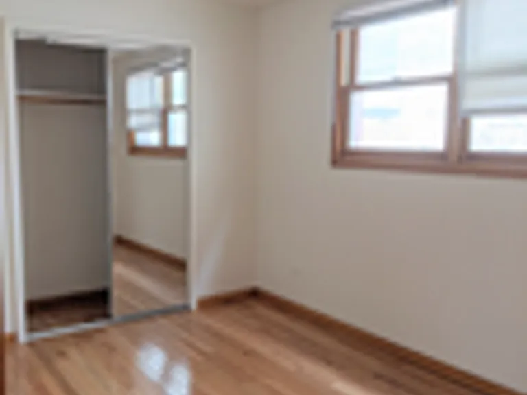 1037 S Oakley Blvd — Photo 10