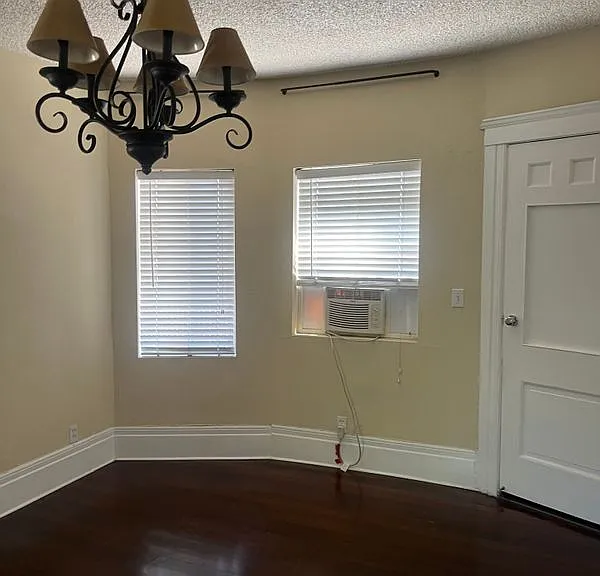 428 Cypress Ave — Photo 5