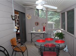 902 Harpeth Trace Dr, Nashville, TN 37221