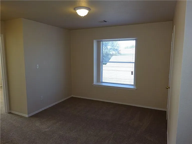 1016 Doras Dr — Photo 11
