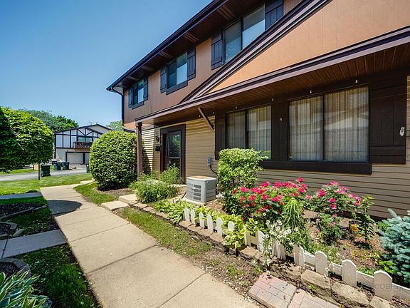 5th image of 6278 Kit Carson Dr #6278