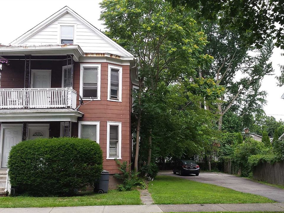 2nd image of 19 Gray St