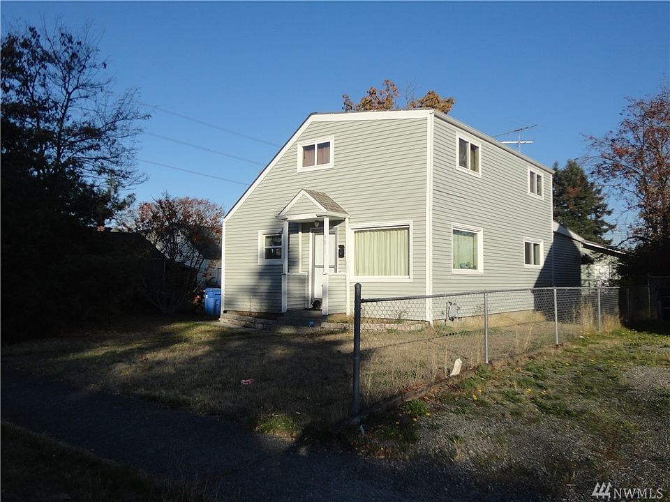 2nd image of 7211 S Montgomery St