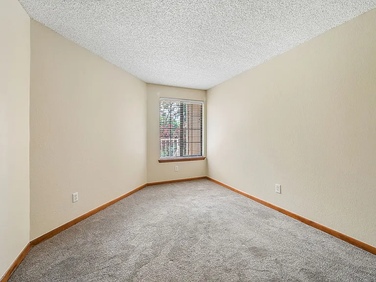5902 Gunbarrel Ave #E — Photo 17