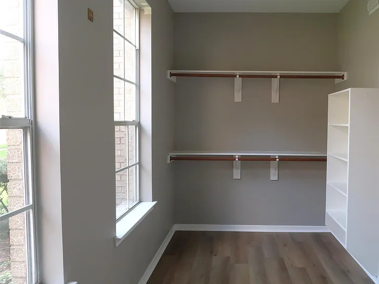 20714 Morning Creek Dr — Photo 35