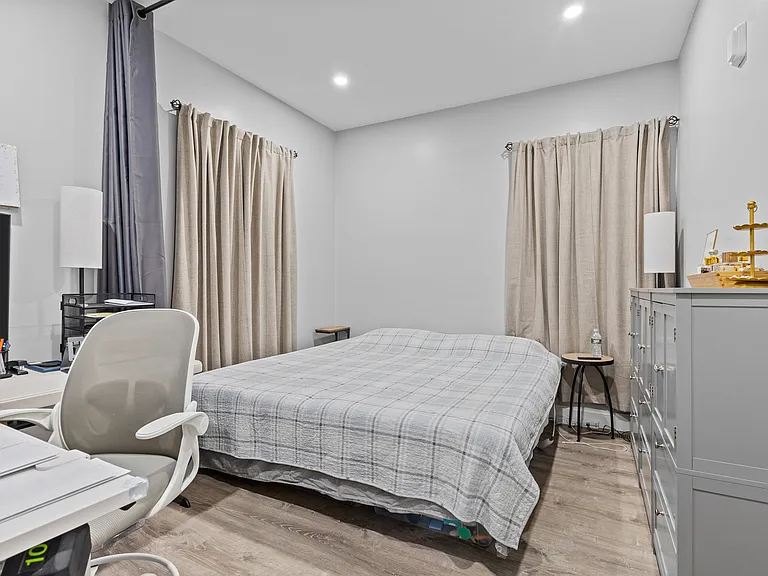 120 Pitman St #1 — Photo 17