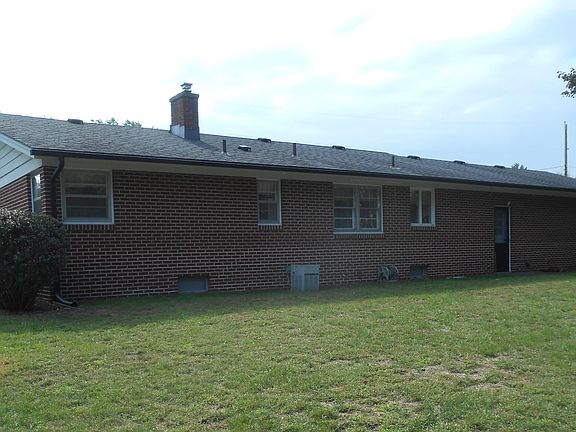 3rd image of 1031 Paw Paw Dr