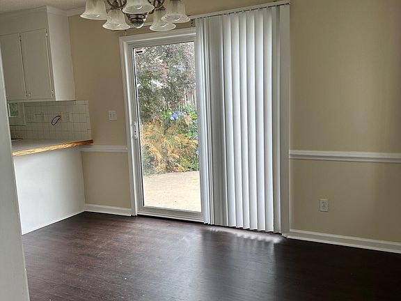 4th image of 3923 Sterling Pointe Dr Unit Mm10