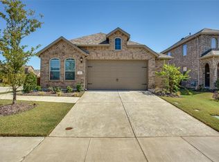 3528 Lilac Dr, Aubrey, TX 76227
