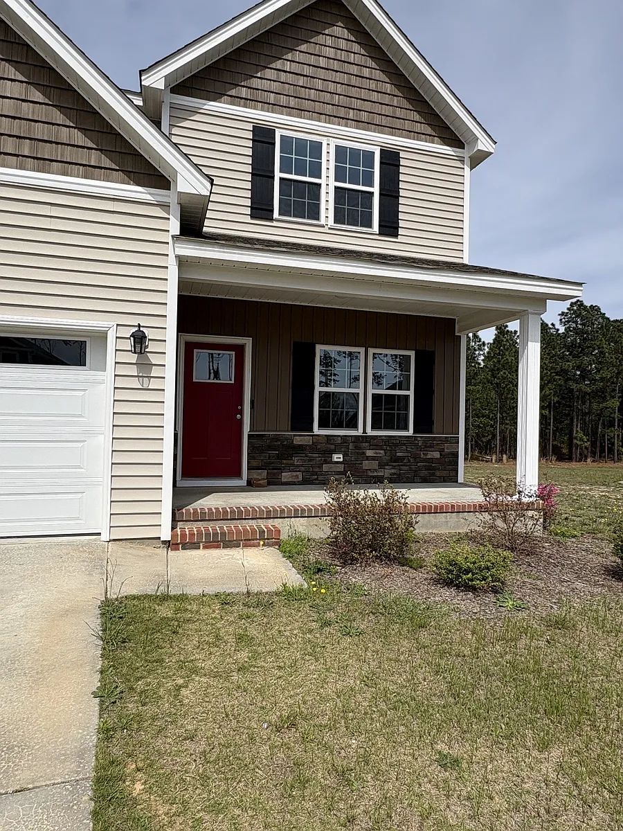 Building Photo - 551 Stadium Dr