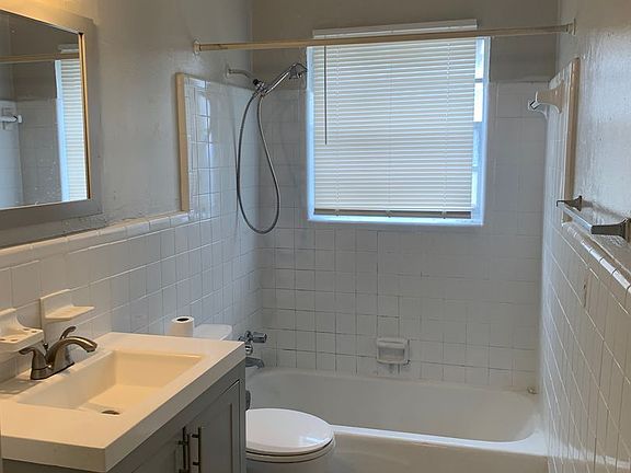 4th image of 1164 Alta Ave NE APT 3