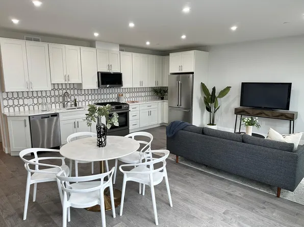 199 Condor St #3, Boston, MA 02128