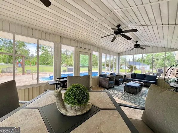 60 Quail Cir, Hazlehurst, GA 31539