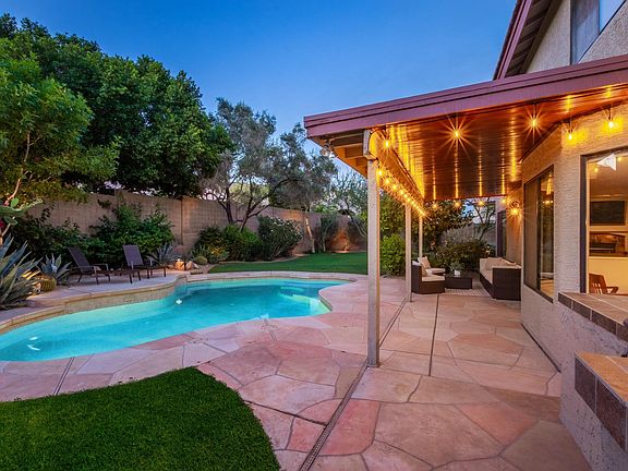 4th image of 1622 E Tonopah Dr
