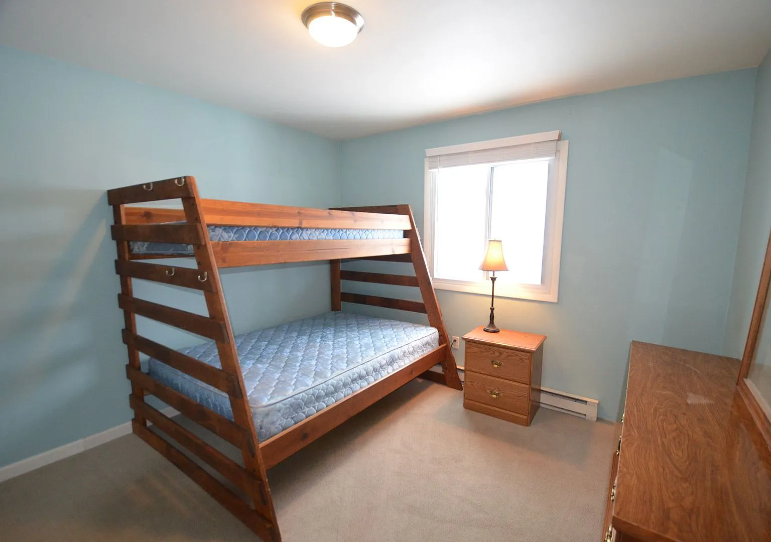 Blue River Condo! Bus route and additional storage! Year lease! Unfurnished — Photo 3