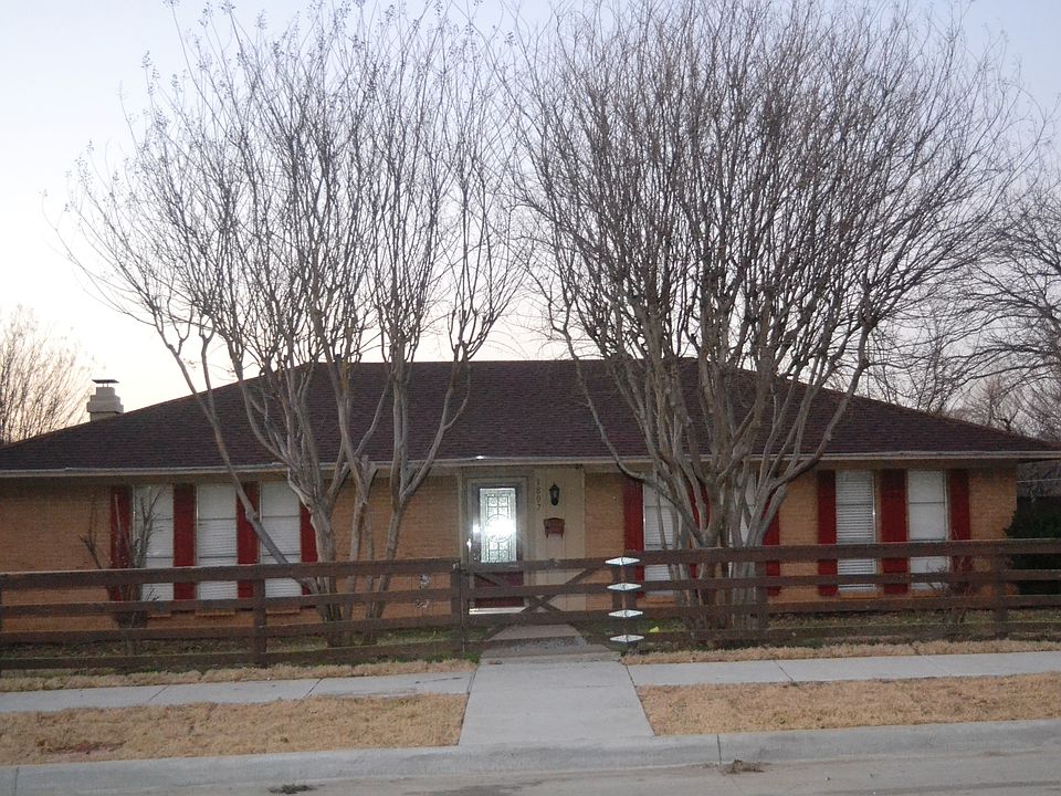 1st image of 1807 Gravley Dr