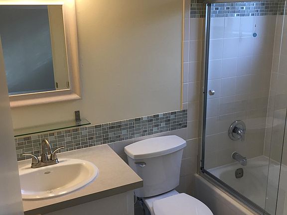 4th image of 1809 H St SE APT 11