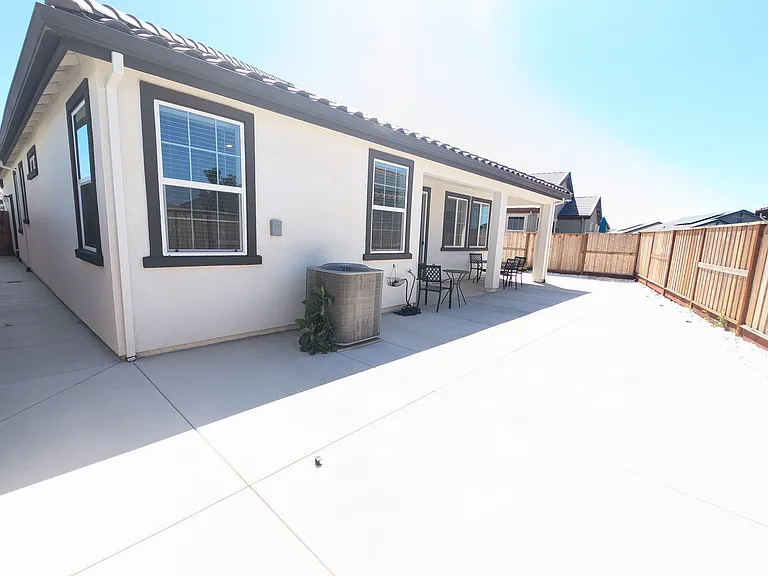 8341 Orla Way — Photo 26