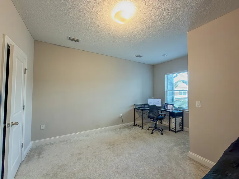 11368 Newtonian Blvd — Photo 12