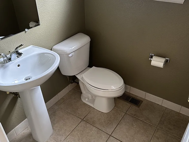 2573 Betts Cir — Photo 7