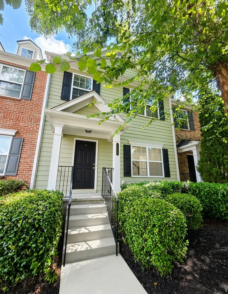 1411 Bay Overlook Dr — Photo 1