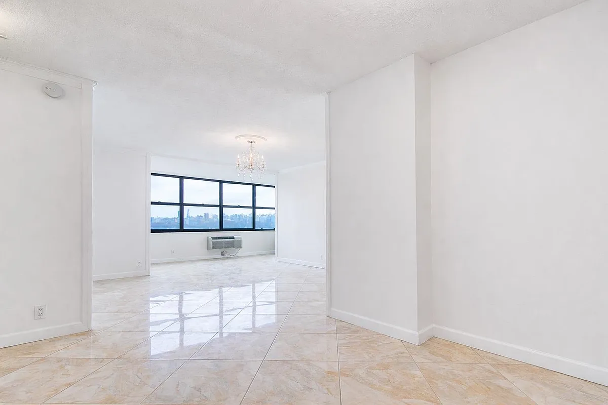 Building Photo - 7004 Boulevard East #7D