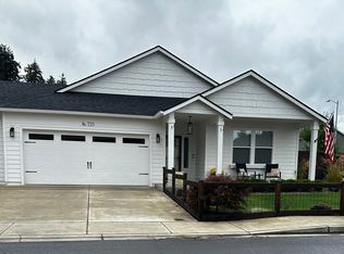 720 S 52nd St, Springfield, OR 97478
