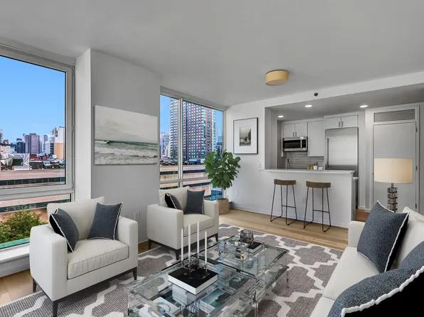 635 West 42nd Street image 13 of 28