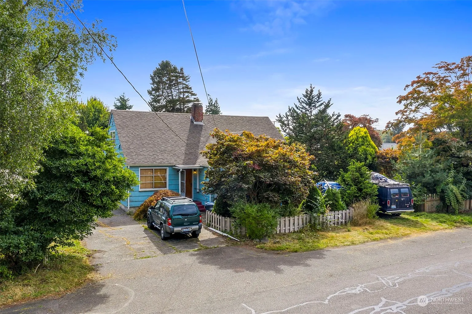 903 Macfarlane Street photo 1