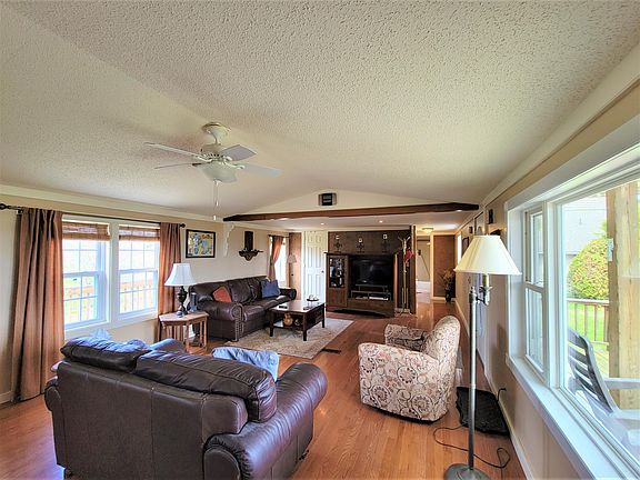 2nd image of 143 N Huron St