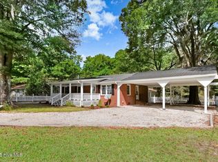 1856 Old Mill Road, Wallace, NC 28466