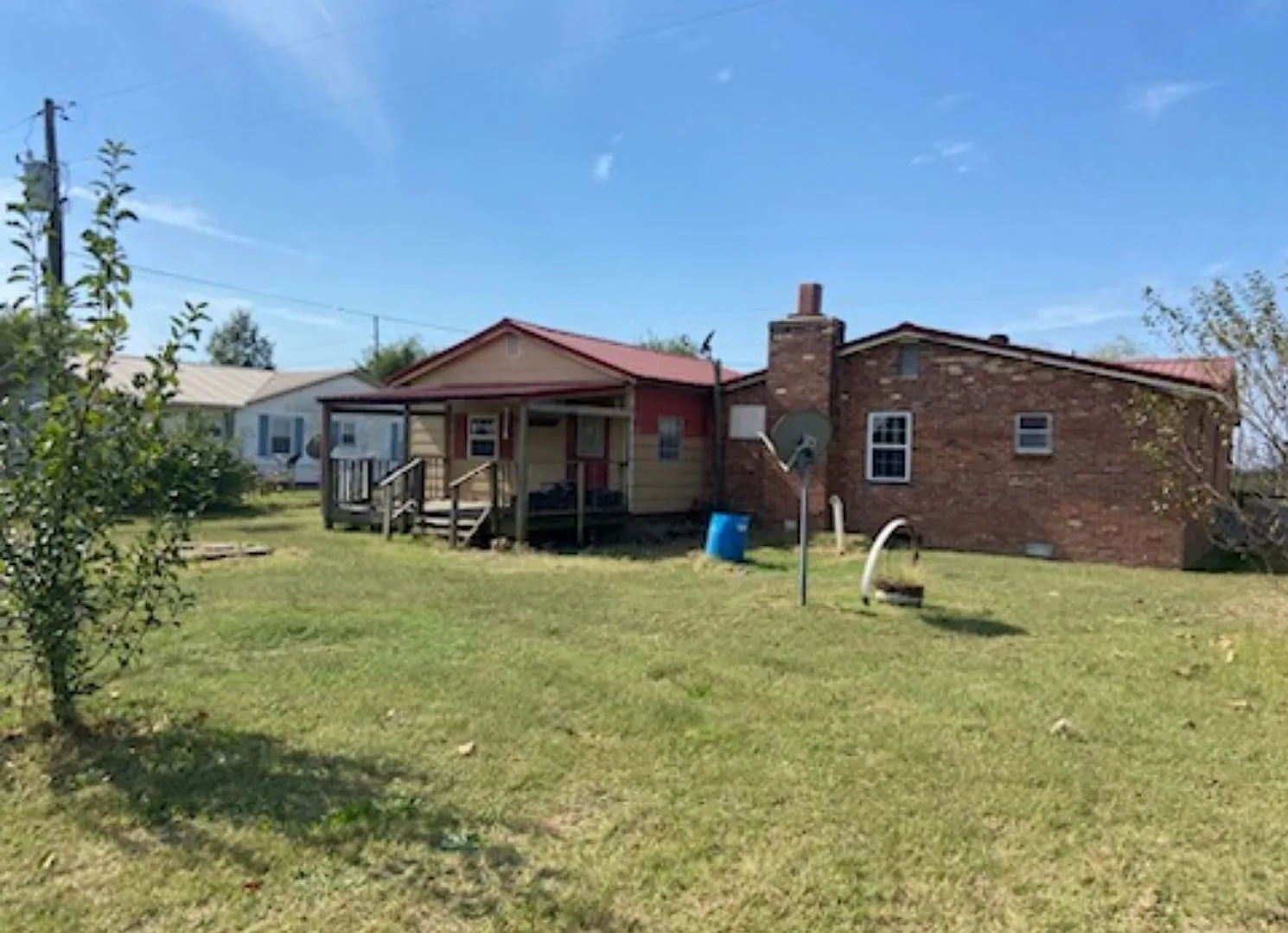 Large Home! - $790 Month / $1,400 Down — Photo 3
