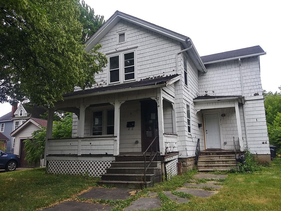 1st image of 214 5th St Unit 2