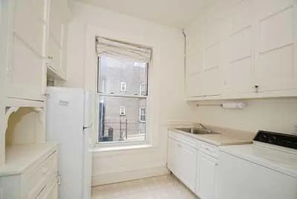 Rented by Buchbinder & Warren | media 24