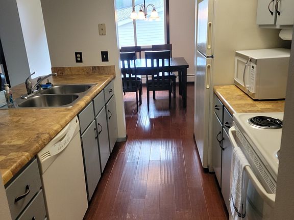 5th image of 101 E Lotta St APT 4