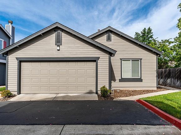 2nd image of 6430 Laguna Mirage Ln