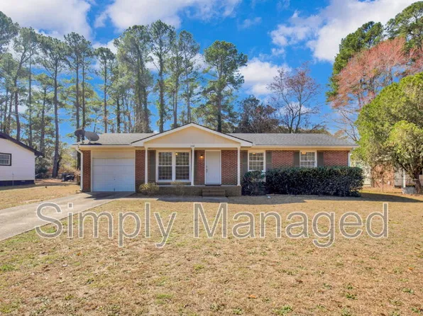7262 Ryan St, Fayetteville, NC 28314