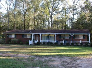 218 Country Cir, Ellisville, MS 39437