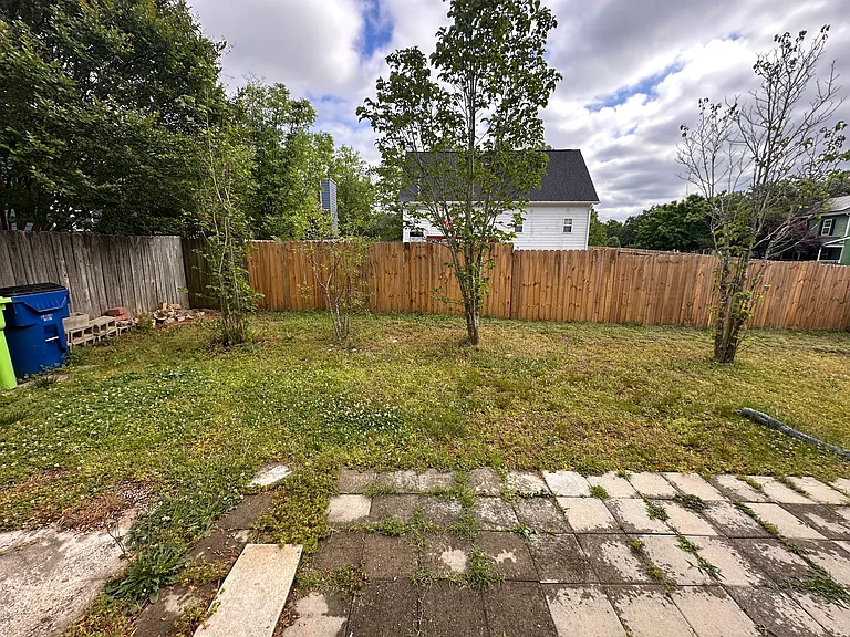 4400 Moss Spring Dr — Photo 15