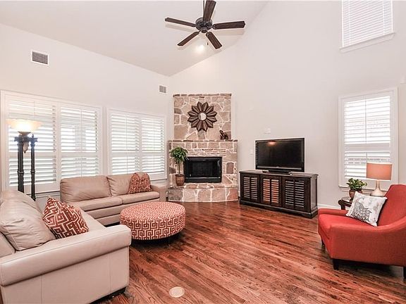 5th image of 13292 Mossvine Dr
