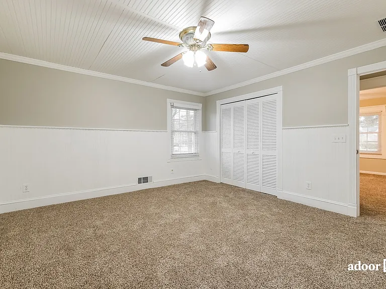 704 Clubhouse Dr SE — Photo 14