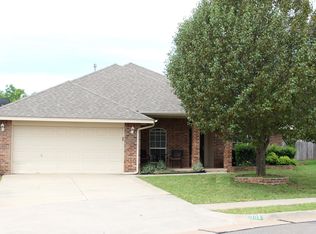 709 Blake Ct, Edmond, OK 73003