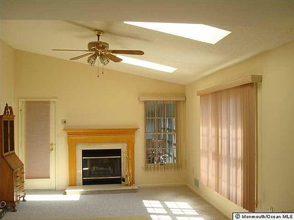4th image of 1602 Alpen Ln