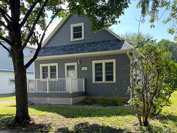 412 Skaro St, Saint Peter, MN 56082