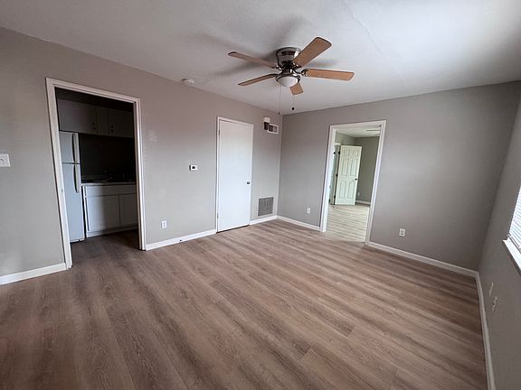 2nd image of 1226 20th St APT 10