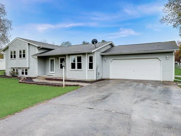 N6421 Raven ROAD, Pardeeville, WI 53954