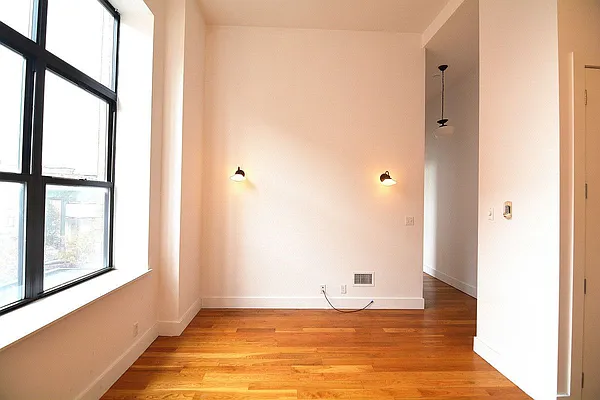 Rented by Hagstrom Management Inc | media 25