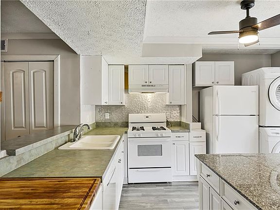 2nd image of 8846 Long Beach Cir