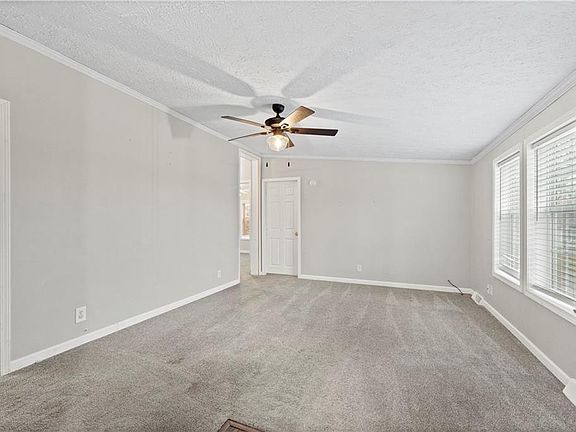 5th image of 104 S Vine St