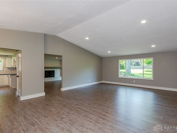 3rd image of 5827 Overbrooke Rd